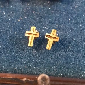 14k kt. Gold small cross earrings